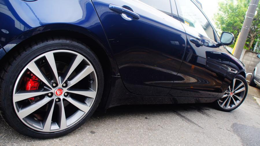 キャリパー塗装施工事例：ジャガーXE　キャリパー塗装　COLOR:#001 Italian losso solid IMG18_1822_jegYWV_sub7.jpg