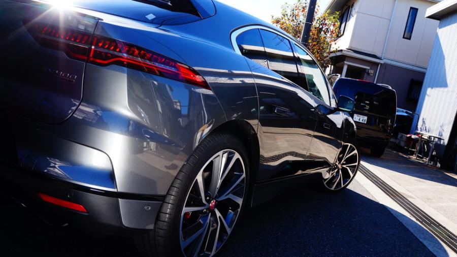 キャリパー塗装施工事例：ジャガーI-PACE　キャリパー塗装ローター塗装COLOR:#001 Italian losso solid＆#005 Deep coal black IMG18_2220_pJzvdR_sub7.jpg