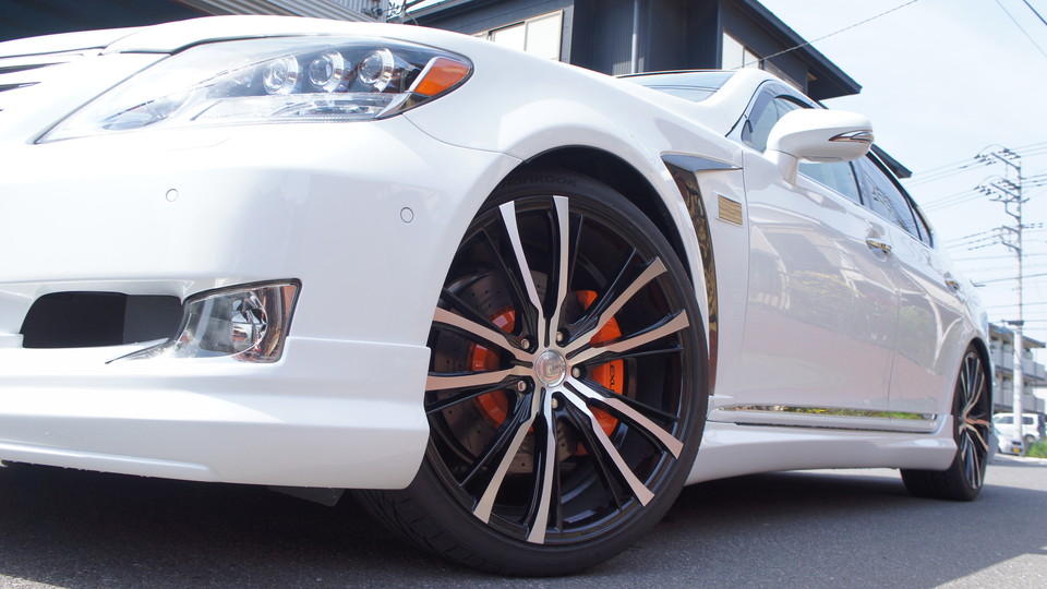 キャリパー塗装施工事例：レクサスＬＳ純正キャリパー・ローター塗装　ＣＯＬＯＲ：＃1110VALENCIA PREMIUM ORANGE＆ローター加工Ｔｙｐｅ：Ｃ6Ｓ8Ｄ IMG20_1003_7xwgo3_sub3.jpg