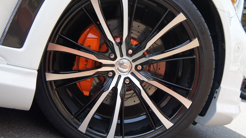 キャリパー塗装施工事例：レクサスＬＳ純正キャリパー・ローター塗装　ＣＯＬＯＲ：＃1110VALENCIA PREMIUM ORANGE＆ローター加工Ｔｙｐｅ：Ｃ6Ｓ8Ｄ IMG20_1003_7xwgo3_sub5.jpg