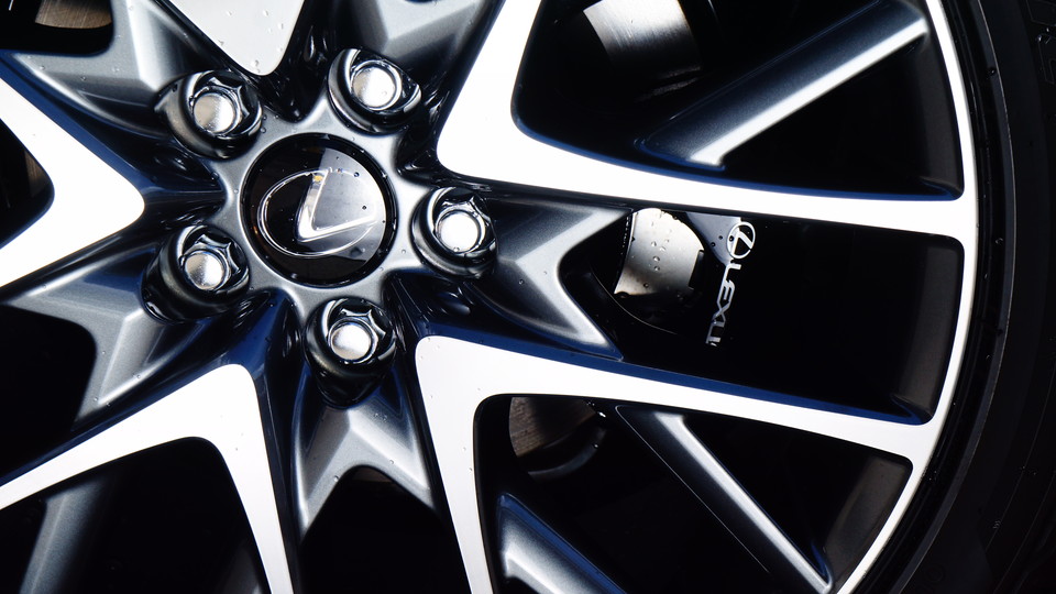 キャリパー塗装施工事例：レクサスＲＣ300ｈ純正キャリパー塗装　ＣＯＬＯＲ：#005 deep coal black IMG20_1035_4YbGSP_sub6.jpg