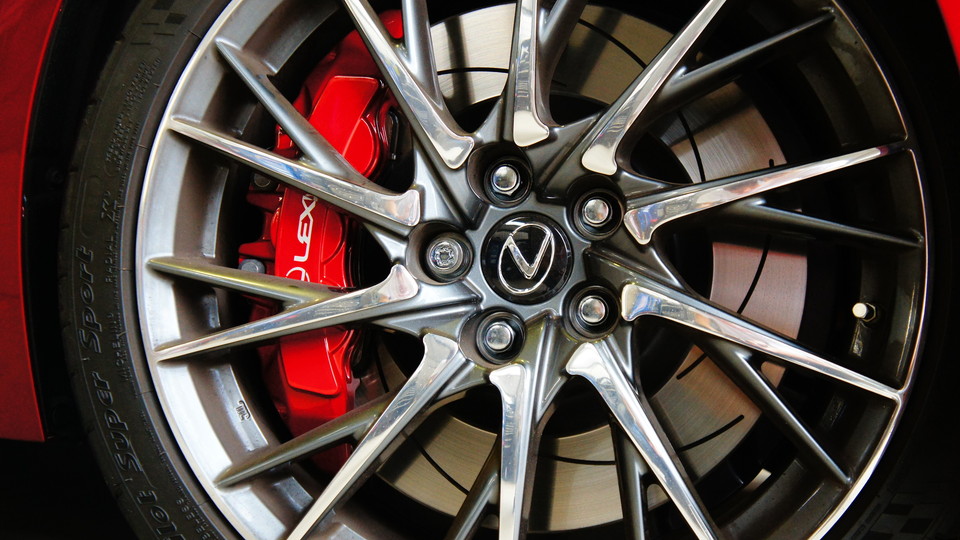 キャリパー塗装施工事例：レクサスＲＣ-Ｆ純正キャリパー塗装　ＣＯＬＯＲ：#010 premiun rouge candy red IMG20_1042_HBMmxQ_sub3.jpg