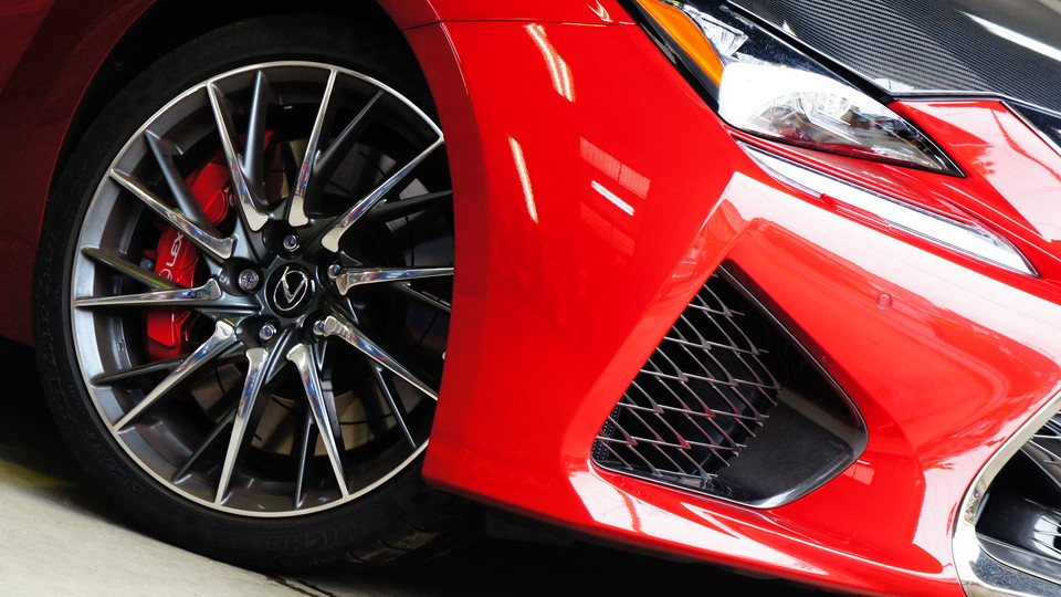 キャリパー塗装施工事例：レクサスＲＣ-Ｆ純正キャリパー塗装　ＣＯＬＯＲ：#010 premiun rouge candy red IMG20_1042_HBMmxQ_sub4.jpg