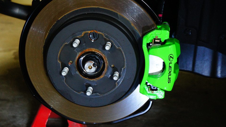 キャリパー塗装施工事例：レクサスRC350純正キャリパー塗装　COLOR:＃1113monster green IMG20_1110_q5Ggz7_sub1.jpg