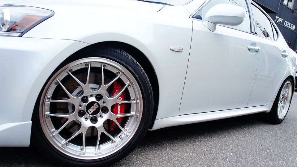 キャリパー塗装施工事例：レクサスIS250キャリパー塗装　COLOR:＃010premium rouge candy red IMG20_1121_Vioeld_sub1.jpg