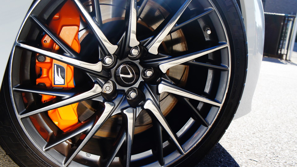 キャリパー塗装施工事例：レクサスRC-F純正キャリパー塗装　COLOR：#098 honey of pearl orange IMG20_1210_bOyjDR_sub7.jpg