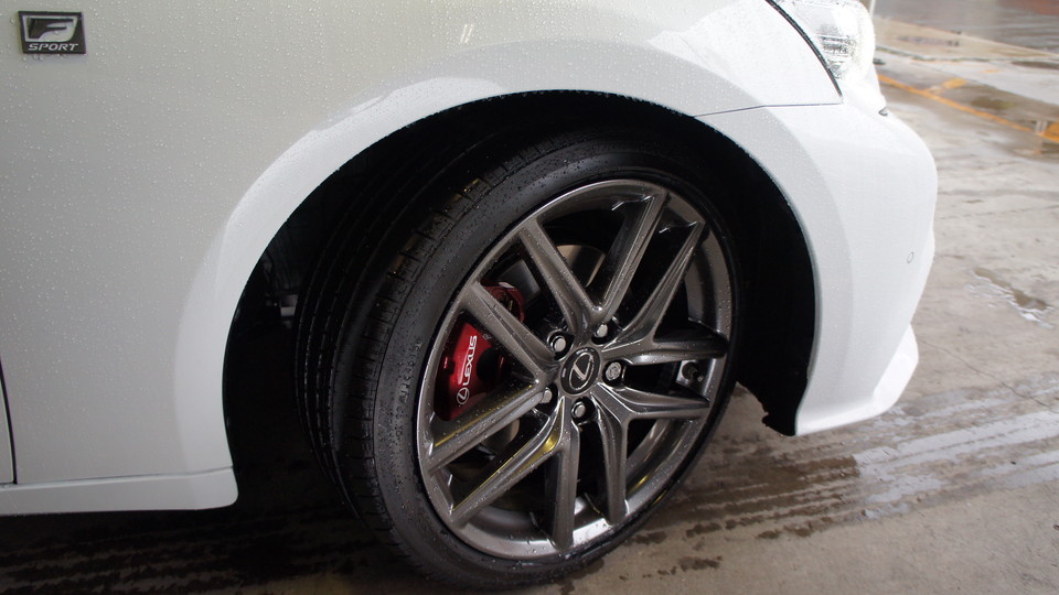 キャリパー塗装施工事例：レクサスIS300ｈ純正キャリパー塗装　COLOR:#010 premiun rouge candy red IMG20_1223_6QtG3a_sub5.jpg