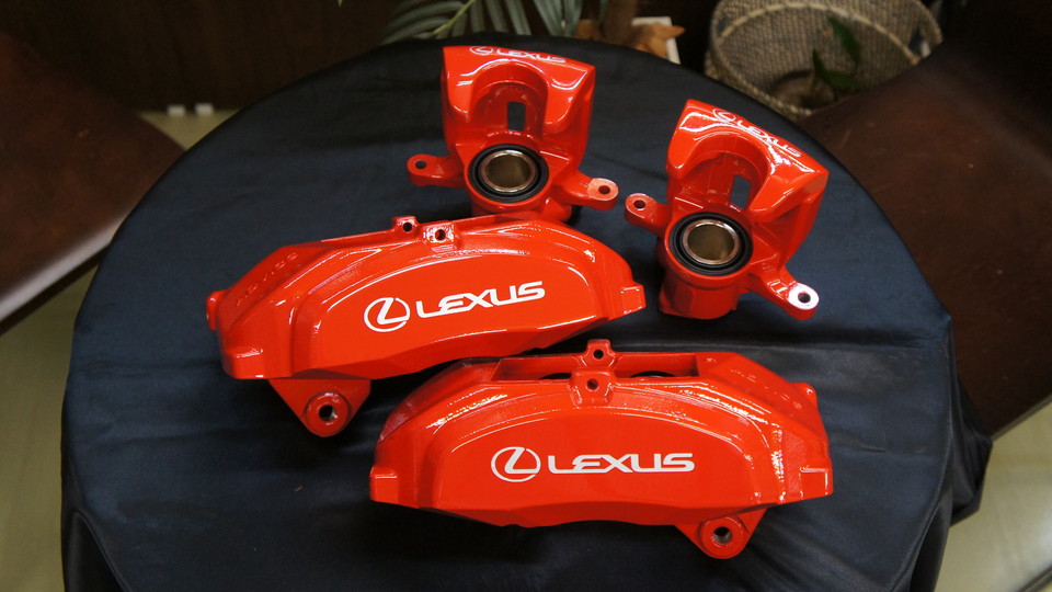 キャリパー塗装施工事例：レクサスRC300ｈ純正キャリパー塗装　COLOR：#001 Italian losso solid IMG20_1228_Mu6Wv0_sub1.jpg