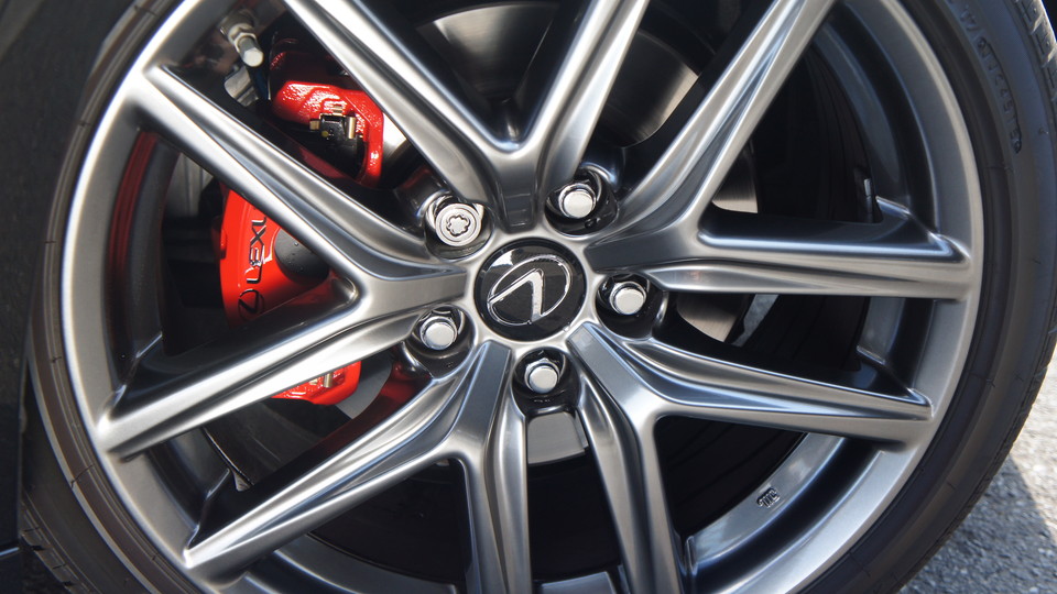 キャリパー塗装施工事例：レクサスIS300ｈ純正キャリパー塗装　COLOR:#001 Italian losso solid IMG20_1233_XSHWRz_sub4.jpg