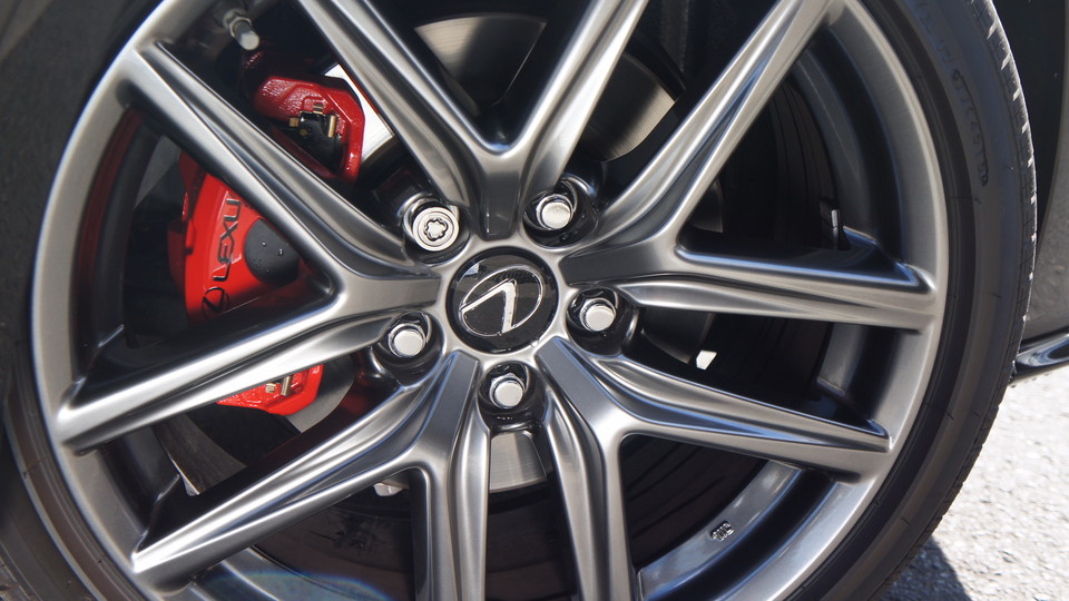 キャリパー塗装施工事例：レクサスIS300ｈ純正キャリパー塗装　COLOR:#001 Italian losso solid IMG20_1233_XSHWRz_sub6.jpg