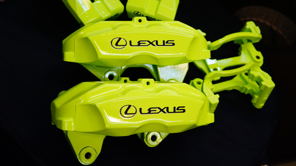 キャリパー塗装施工事例：レクサスRC300ｈ純正キャリパー塗装　COLOR:アシッドグリーン IMG20_1237_1Rw3Am_sub1.jpg