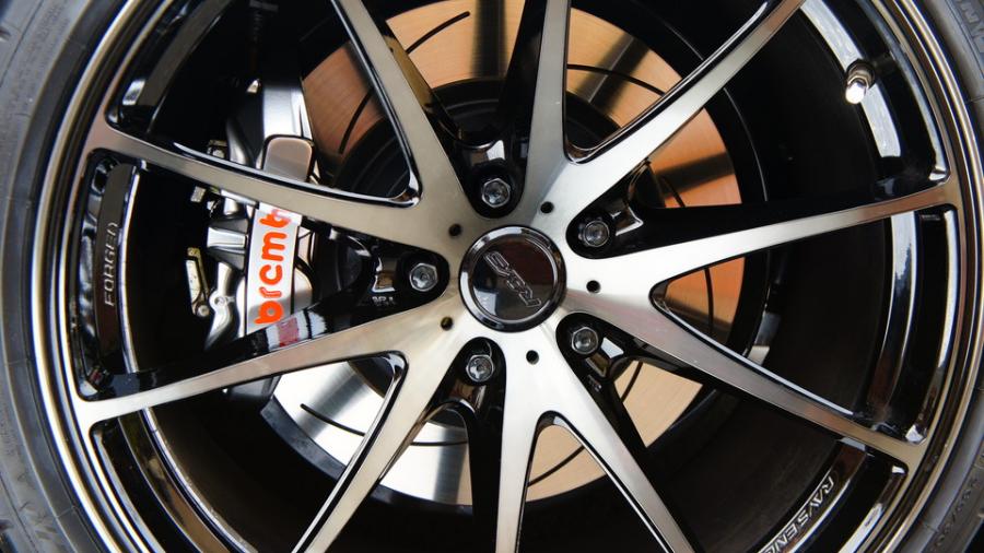 キャリパー塗装施工事例：レクサスRC-F純正キャリパー塗装　COLOR:#055 Super shining silver metal finish IMG20_1316_RXHLo5_sub11.jpg