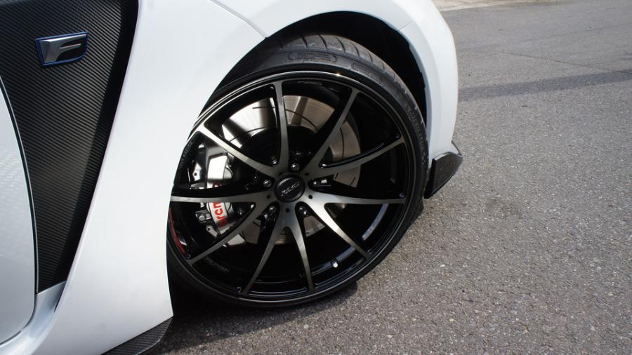 キャリパー塗装施工事例：レクサスRC-F純正キャリパー塗装　COLOR:#055 Super shining silver metal finish IMG20_1316_RXHLo5_sub3.jpg