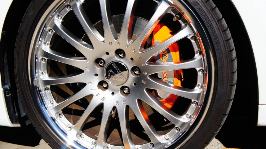 キャリパー塗装施工事例：レクサスGS450ｈ　キャリパー塗装　COLOR：#1103 Dazzling clearly green＆#1110 Valencia premium orange IMG20_1375_OvSrAI_sub6.jpg