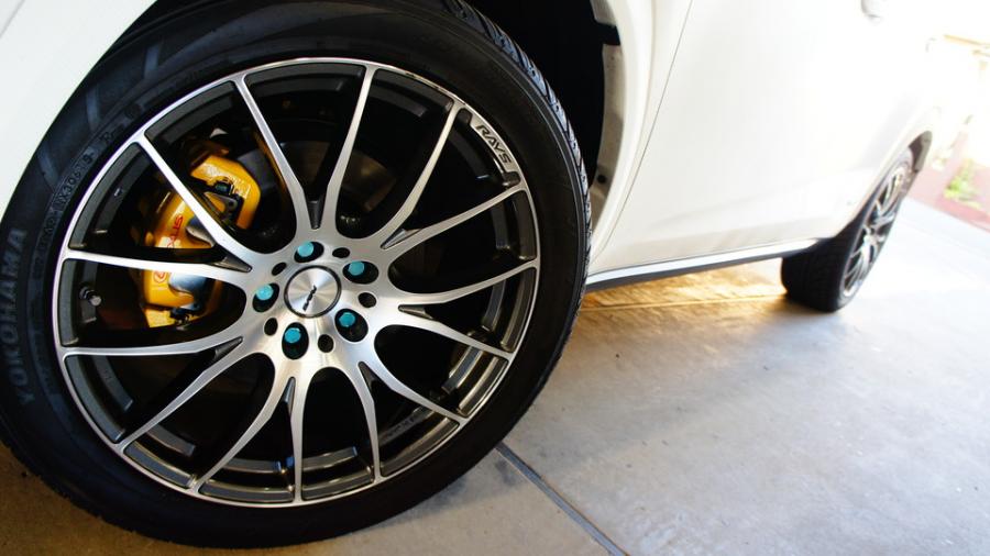 キャリパー塗装施工事例：レクサスＮＸ300ｈ　キャリパー塗装＆ローター塗装　ＣＯＬＯＲ：#002 giallo modena・#005 Deep coal black IMG20_1400_tBKjZv_sub6.jpg