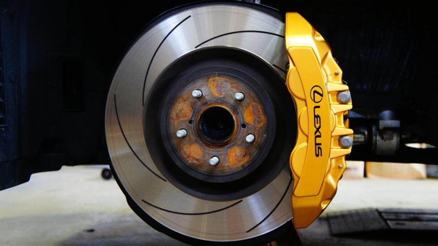 キャリパー塗装施工事例：レクサスRC-F　キャリパー塗装　COLOR：#003 Tokyo midnight gold IMG20_1416_V7ALOD_sub1.jpg