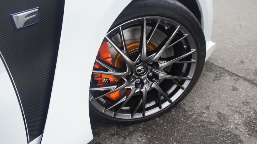 キャリパー塗装施工事例：レクサスRC-F　キャリパー塗装＆ローター塗装　COLOR：#1110 Valencia premium orange＆#003 Tokyo midnight gold IMG20_1424_rxk9in_sub5.jpg