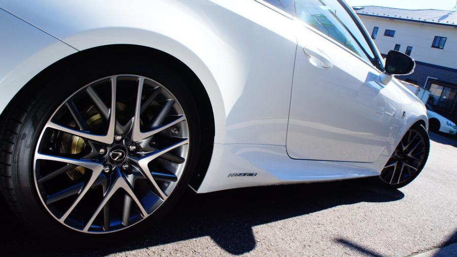 キャリパー塗装施工事例：レクサスRC300h　キャリパー塗装＆ローター塗装　COLOR:#055 Super shining silver metal finish＆#008 Flash champagne gold　ローター加工Type:C6S8D IMG20_1476_a4roE1_sub6.jpg