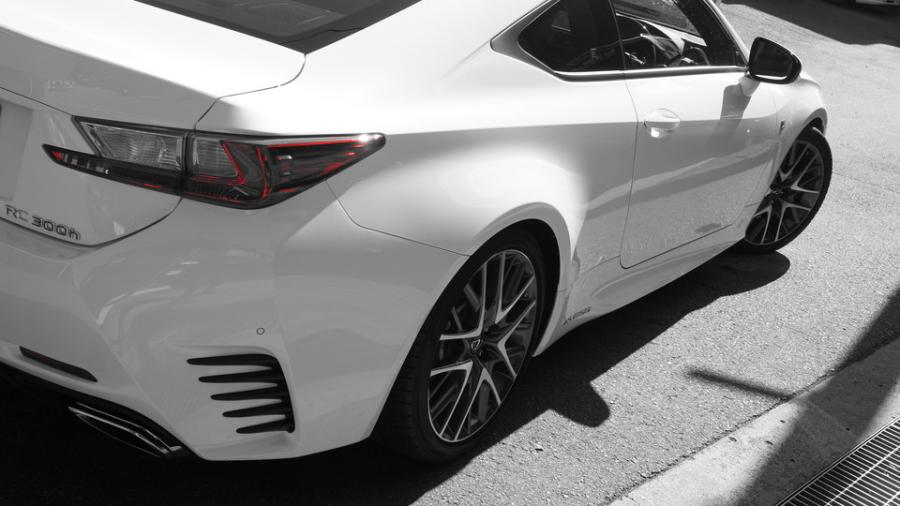 キャリパー塗装施工事例：レクサスRC300h　キャリパー塗装＆ローター塗装　COLOR:#055 Super shining silver metal finish＆#008 Flash champagne gold　ローター加工Type:C6S8D IMG20_1476_a4roE1_sub7.jpg