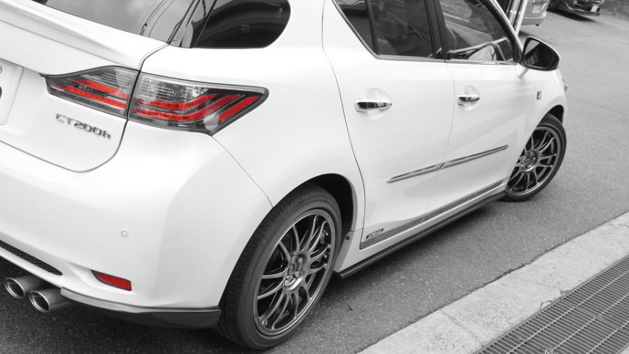 キャリパー塗装施工事例：レクサスCT　キャリパー塗装　COLOR:#1115 Deep marine blue IMG20_1479_mwBxHi_sub4.jpg