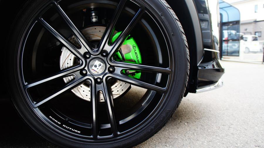 キャリパー塗装施工事例：ﾚｸｻｽRX450h　キャリパー塗装＆ローター加工　COLOR:#1113 Monster green　加工Type:C6S8D IMG20_1492_QBvsDa_sub3.jpg