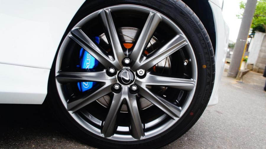 キャリパー塗装施工事例：レクサスGS450h　キャリパー塗装＆ローター塗装　COLOR:#1111 Charm gross candy blue＆#021 california sunshinne yellow　ローター加工Type:C8S IMG20_1570_5wOZuy_sub3.jpg