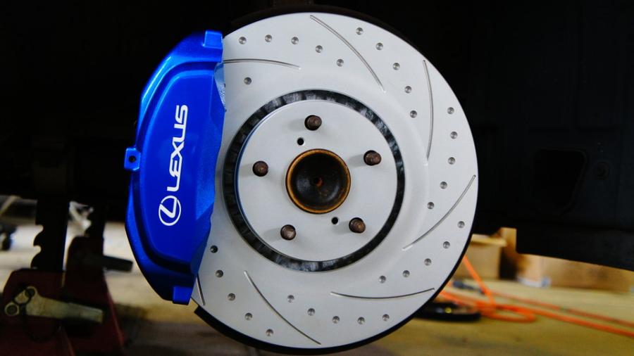 キャリパー塗装施工事例：レクサスIS350Ver.L　キャリパー塗装　COLOR:#1111 Charm gross candy blue IMG20_1571_szZrya_sub1.jpg