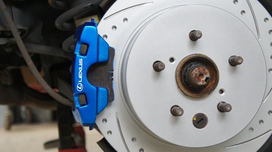 キャリパー塗装施工事例：レクサスIS350Ver.L　キャリパー塗装　COLOR:#1111 Charm gross candy blue IMG20_1571_szZrya_sub2.jpg