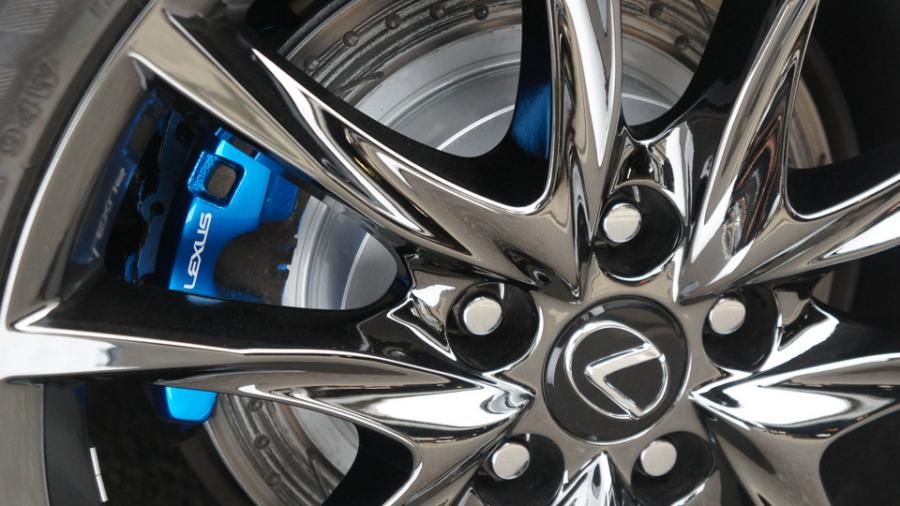 キャリパー塗装施工事例：レクサスIS350Ver.L　キャリパー塗装　COLOR:#1111 Charm gross candy blue IMG20_1571_szZrya_sub5.jpg