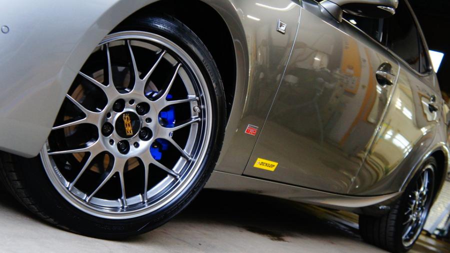 レクサスIS　キャリパー塗装　COLOR:#1115 Deep marine blue