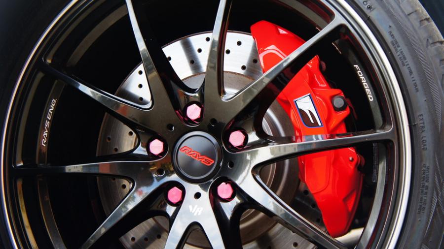 レクサスIS-F　キャリパー塗装　COLOR:#1112 Racing red