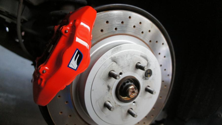 キャリパー塗装施工事例：レクサスIS-F　キャリパー塗装　COLOR:#1112 Racing red IMG20_1587_a3Tb3g_sub2.jpg