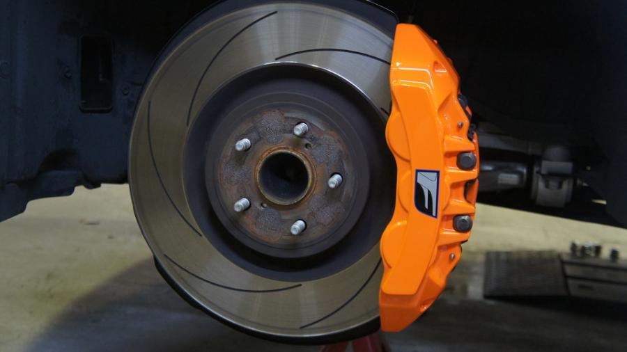 レクサスRC-F　キャリパー塗装　COLOR:#1110 Valencia premium orange