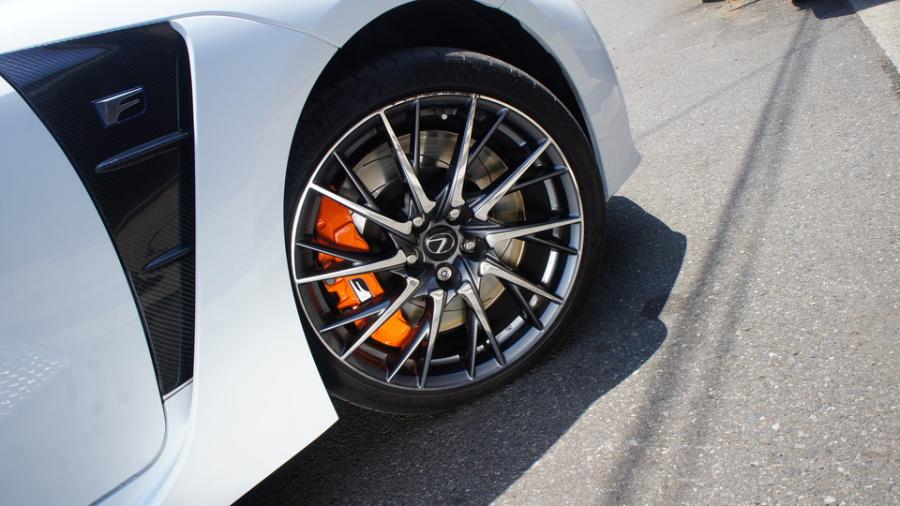 キャリパー塗装施工事例：レクサスRC-F　キャリパー塗装　COLOR:#1110 Valencia premium orange IMG20_1597_rSBUNM_sub9.jpg