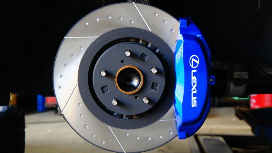 キャリパー塗装施工事例：レクサスIS250　キャリパー塗装　COLOR:#1115 Deep marine blue　ローターType:DP IMG20_1610_RMf6lN_sub1.jpg