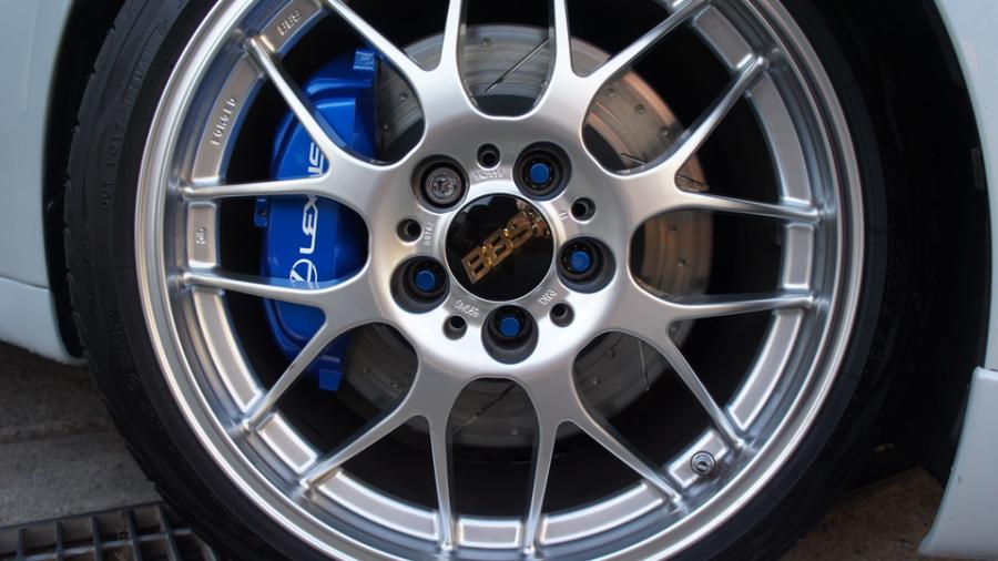 キャリパー塗装施工事例：レクサスIS250　キャリパー塗装　COLOR:#1115 Deep marine blue　ローターType:DP IMG20_1610_RMf6lN_sub9.jpg