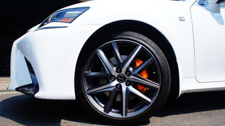 キャリパー塗装施工事例：レクサスGS300h　キャリパー塗装　COLOR:#098 honey of pearl orange（ﾊﾟｰﾙ抜き） IMG20_1616_vKHWNh_sub5.jpg