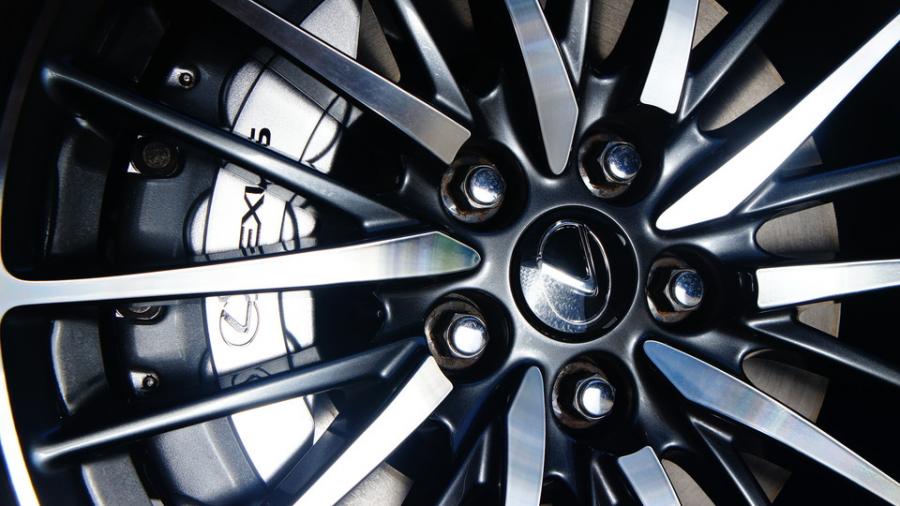 キャリパー塗装施工事例：レクサスLS460Fスポーツ　キャリパー塗装　COLOR:#006 Diamonddust silver　TOMSパフォーマンスブレーキパット前後装着、ローター研磨 IMG20_1618_gFwl56_sub5.jpg