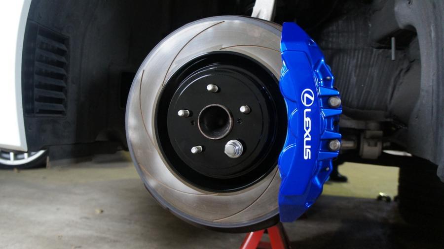 キャリパー塗装施工事例：レクサスRC-F　キャリパー塗装・ローター塗装　COLOR:#1115 Deep marine blue＆#005 Deep coal black IMG20_1645_cxMmjw_sub1.jpg