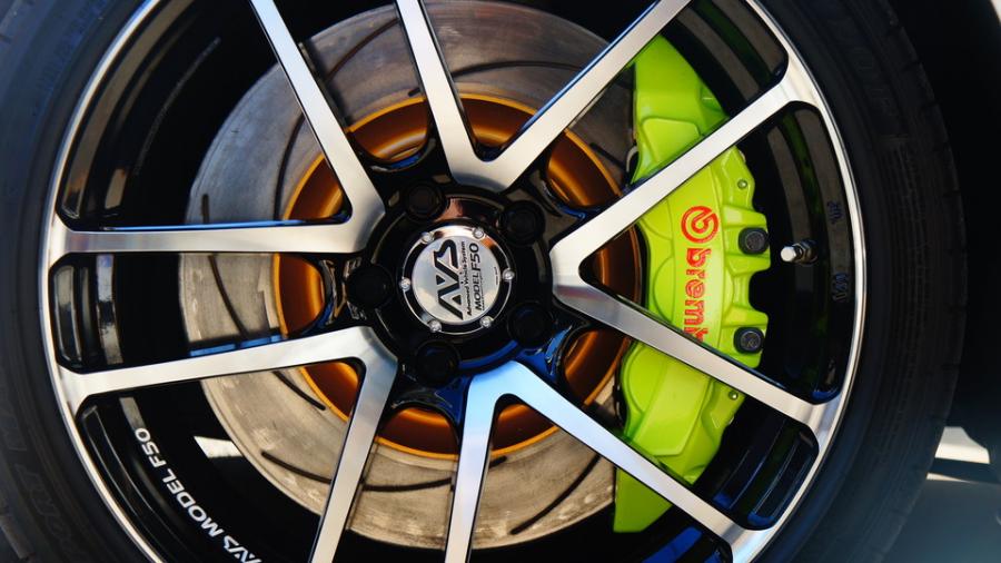 キャリパー塗装施工事例：レクサスGS450h　キャリパー塗装＆ローター塗装　COLOR:#1116 Acid green＆#003 Tokyo midnight gold IMG20_1670_ideMkZ_sub10.jpg