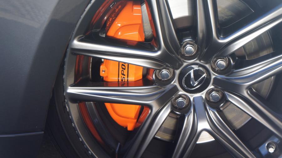 キャリパー塗装施工事例：レクサスIS200t　キャリパー塗装　COLOR:#1110 Valencia premium orange IMG20_1681_dXpRUU_sub7.jpg