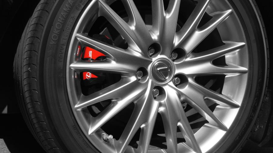 キャリパー塗装施工事例：レクサスGS350　キャリパー塗装　COLOR:#001 Italian losso solid IMG20_1698_lBlzmL_sub8.jpg