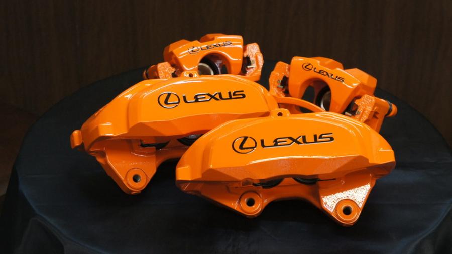 レクサスRC300h　キャリパー塗装　COLOR:#1110 Valencia premium orange