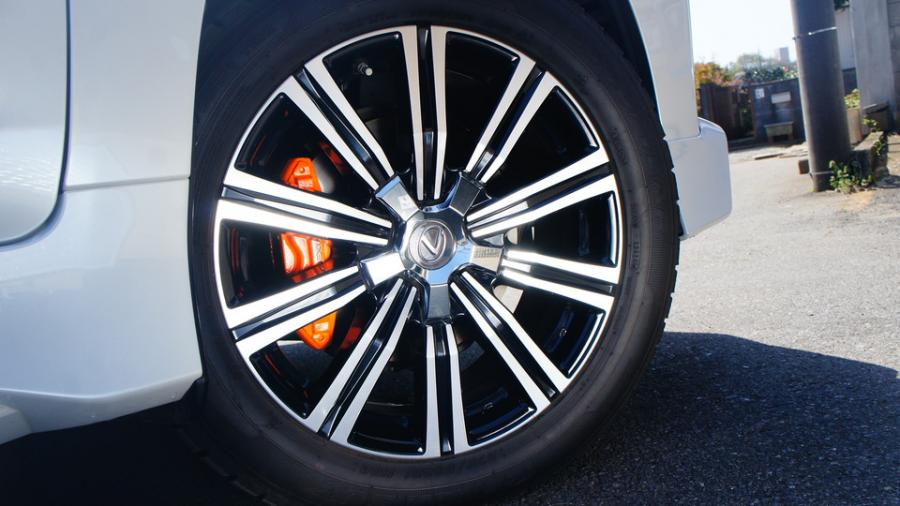 キャリパー塗装施工事例：レクサスLX570　キャリパー塗装　COLOR:#1110 Valencia premium orange IMG20_1715_2SxQce_sub5.jpg