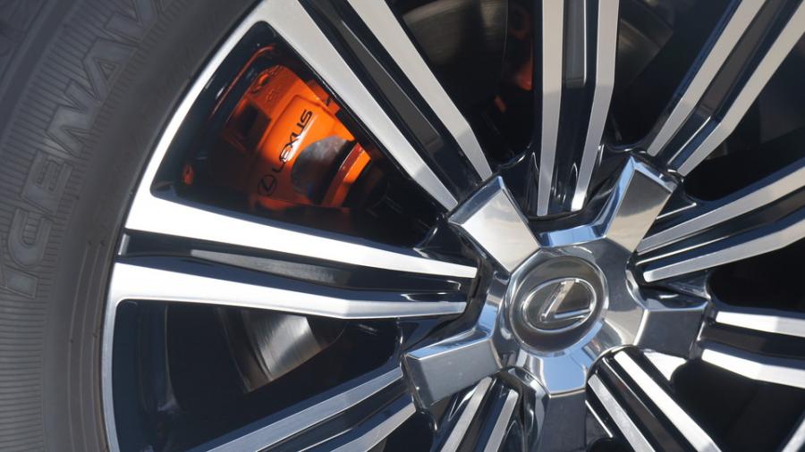 キャリパー塗装施工事例：レクサスLX570　キャリパー塗装　COLOR:#1110 Valencia premium orange IMG20_1715_2SxQce_sub7.jpg