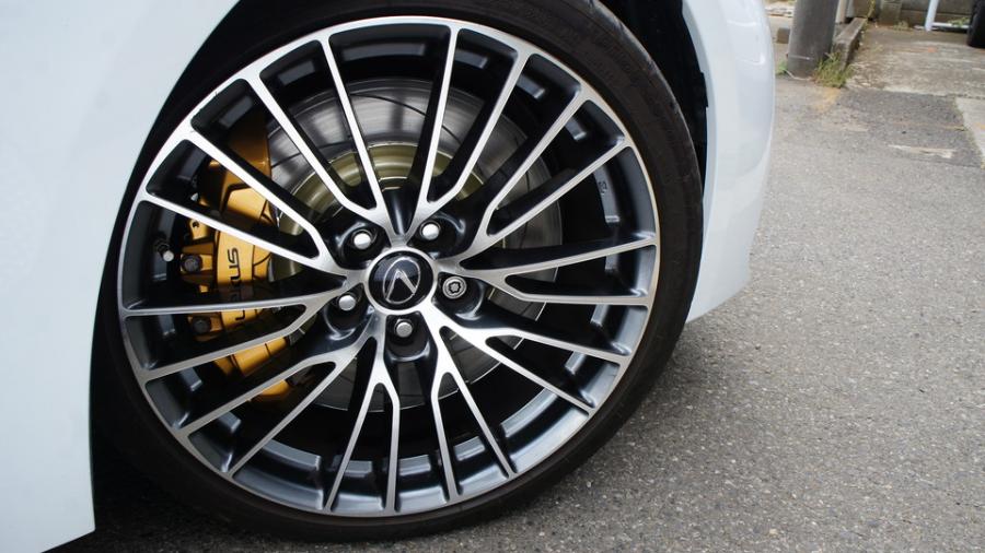 キャリパー塗装施工事例：レクサスRC-F　キャリパー塗装　COLOR:#003 Tokyo midnight gold　ローター塗装　COLOR:#008 Flash champagne gold IMG20_1724_CjF0t3_sub4.jpg