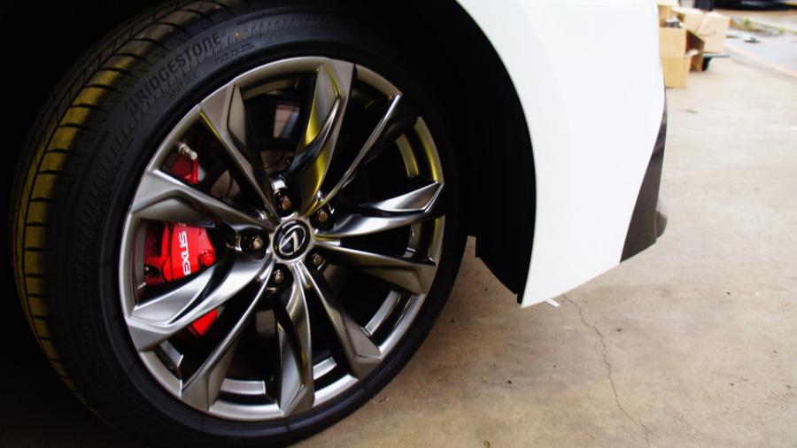 キャリパー塗装施工事例：レクサスLS500h　キャリパー塗装　COLOR:#001 Italian losso solid IMG20_1739_xyosPM_sub5.jpg