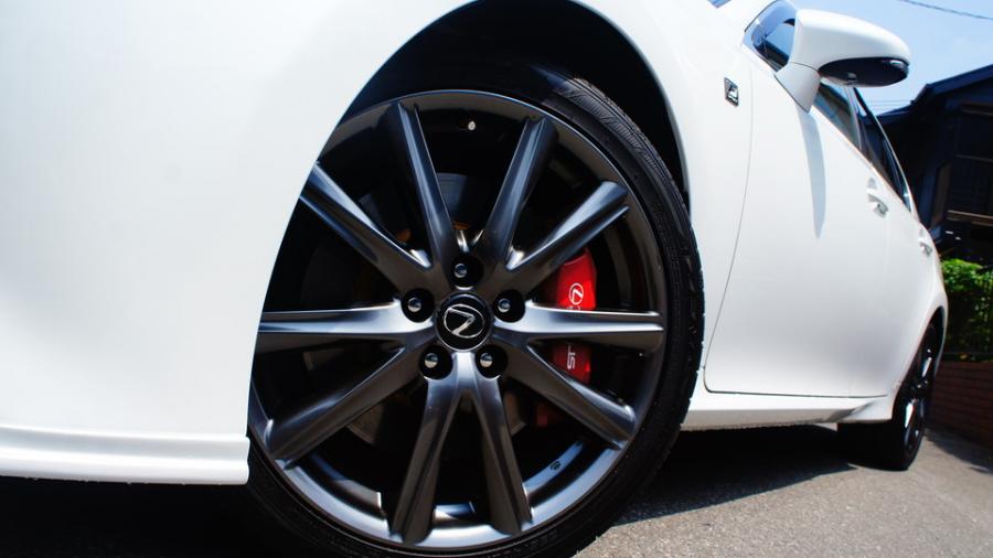 キャリパー塗装施工事例：レクサスGS350Fスポーツ　キャリパー塗装＆ローター塗装　COLOR:#001 Italian losso solid＆#003 Tokyo midnight gold IMG20_1760_4NVBgx_sub3.jpg