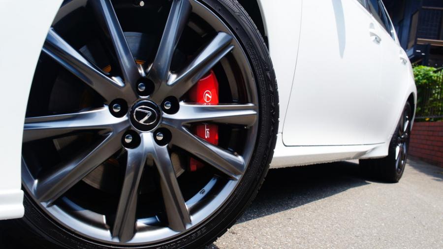 キャリパー塗装施工事例：レクサスGS350Fスポーツ　キャリパー塗装＆ローター塗装　COLOR:#001 Italian losso solid＆#003 Tokyo midnight gold IMG20_1760_4NVBgx_sub5.jpg