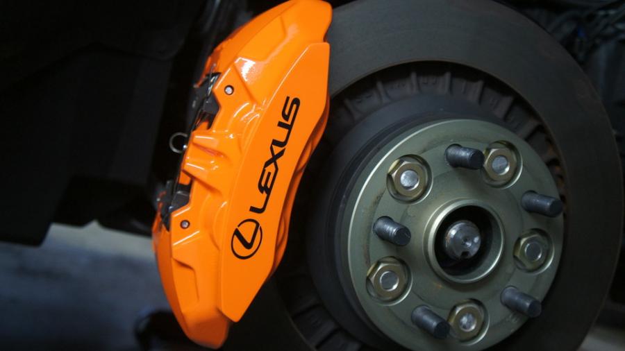 キャリパー塗装施工事例：レクサスLC500　キャリパー塗装　COLOR:#1110 Valencia premium orange IMG20_1770_DM6V3b_sub2.jpg